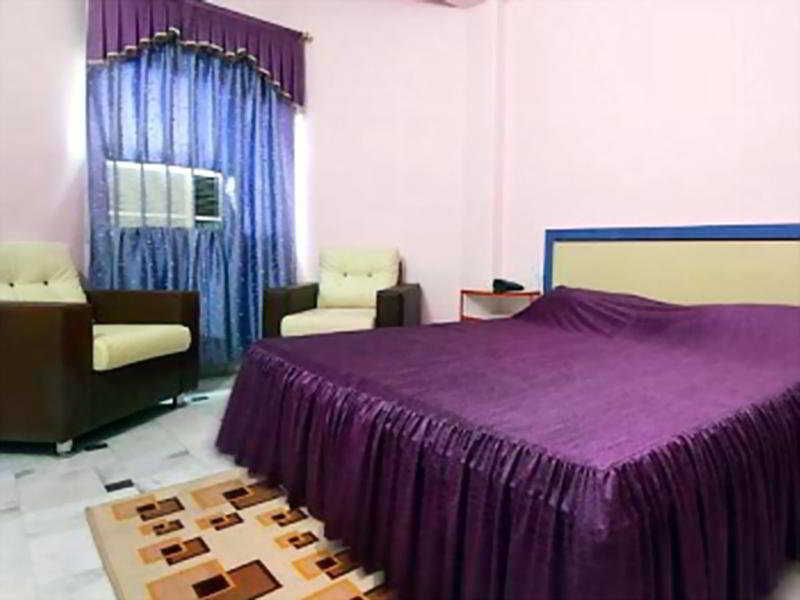 Oyo 9629 Near Taj Mahal آغْرا المظهر الخارجي الصورة